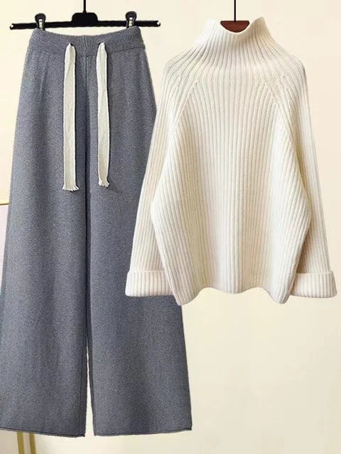 Maria Grazia™ | Comodo set a due pezzi con collo a lupetto e maniche lunghe